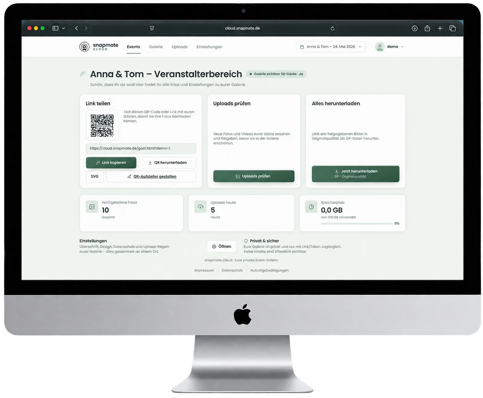 Veranstalterbereich der snapmate Gästegalerie am iMac: QR teilen, Uploads freigeben, alles herunterladen